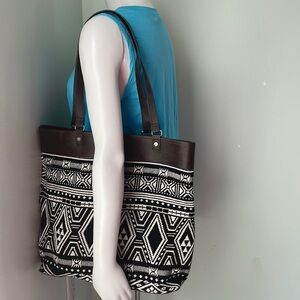 Thirty One Rio Weave Reversible Tote